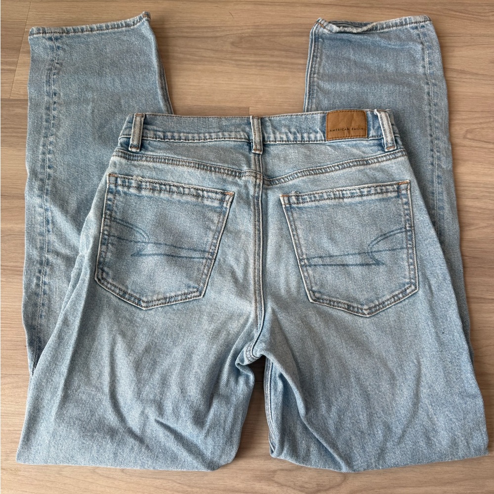 American Eagle Straight Leg Jeans
